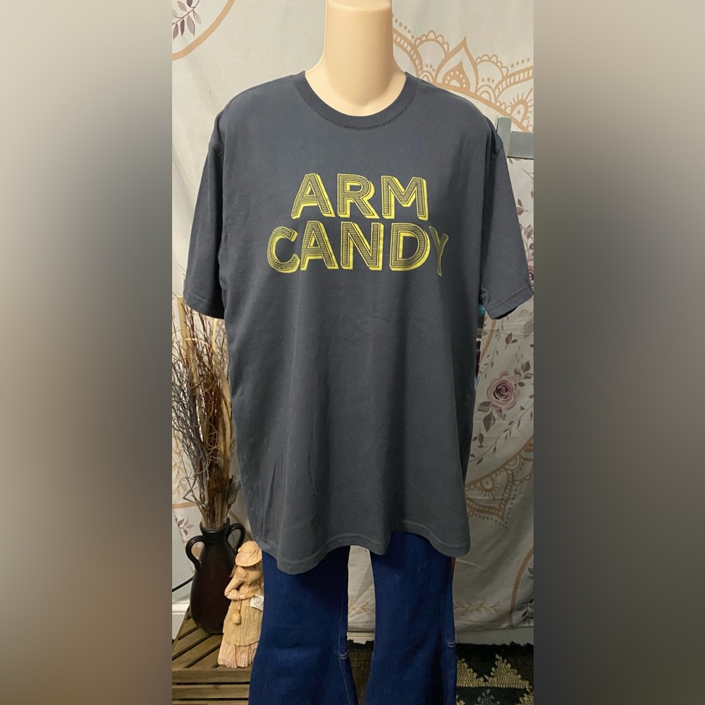 Like new Live Outside the Limits Graphic Tee with 'ARM CANDY' Print size Large